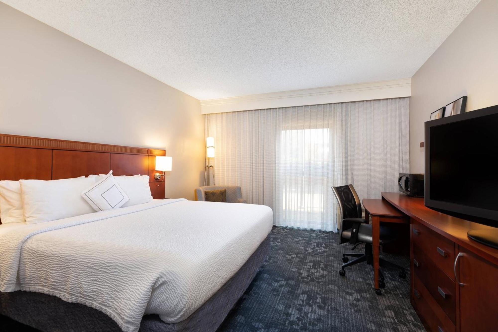Courtyard By Marriott Dallas-Fort Worth/Bedford Ngoại thất bức ảnh