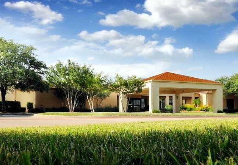 Courtyard By Marriott Dallas-Fort Worth/Bedford Ngoại thất bức ảnh