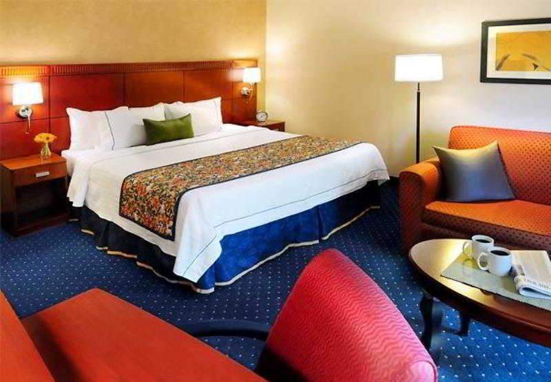 Courtyard By Marriott Dallas-Fort Worth/Bedford Ngoại thất bức ảnh