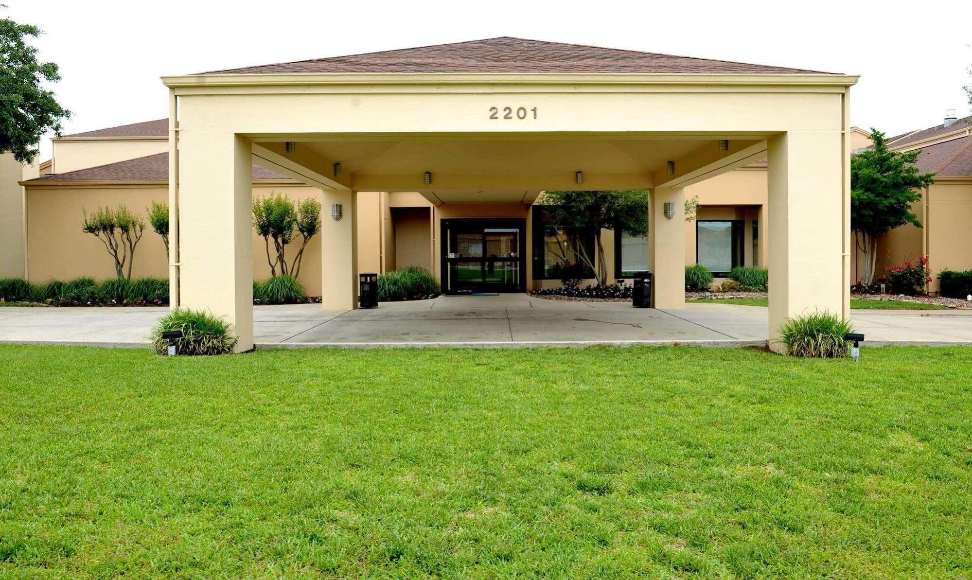 Courtyard By Marriott Dallas-Fort Worth/Bedford Ngoại thất bức ảnh